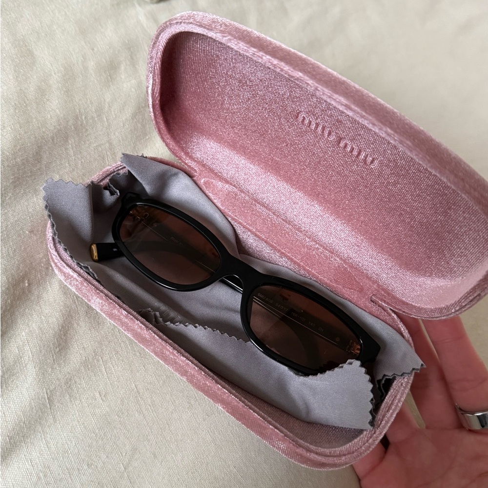 Miu Miu Regard Sunglasses Black/Brown - Picture 3 of 12
